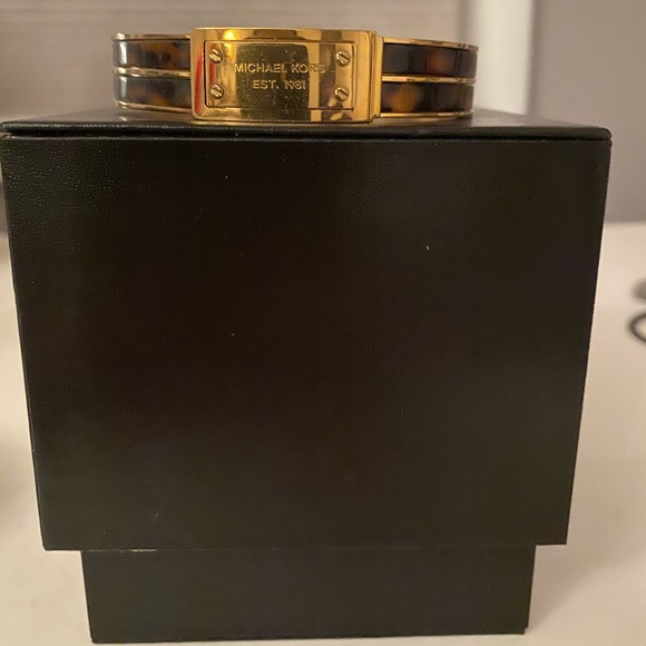 Michael Kors Bangle - Picture 1 of 1
